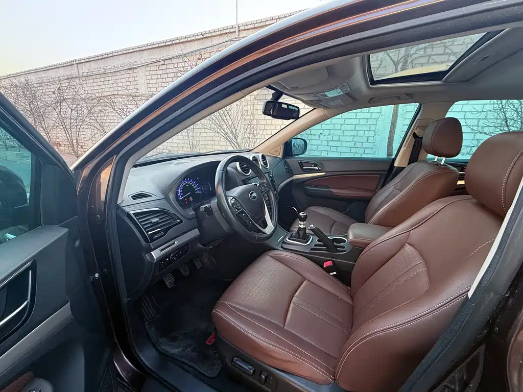 BYD S7 比亚迪S7 2016款 1.5 T 手动尊贵型