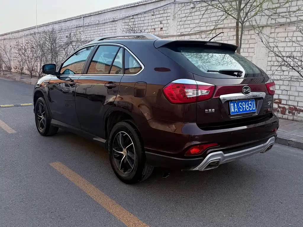 BYD S7 比亚迪S7 2016款 1.5 T 手动尊贵型