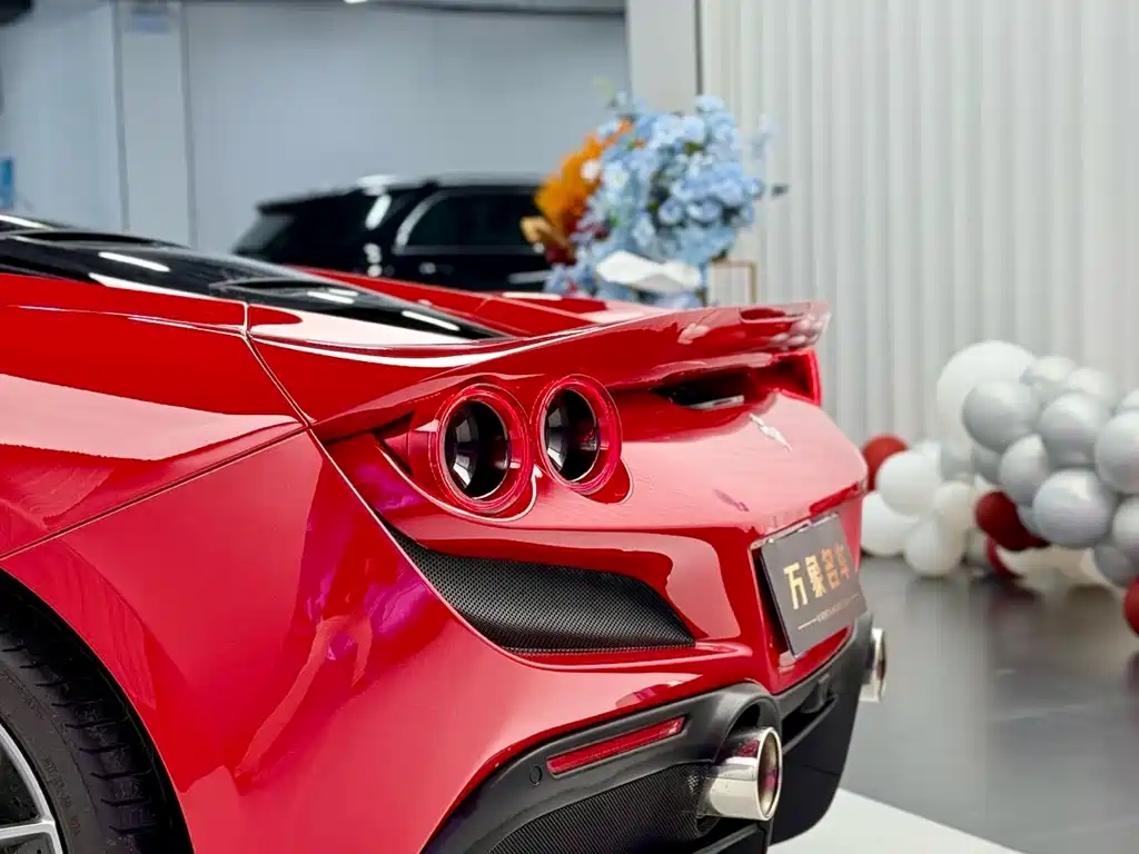 Ferrari F8 Tributo 3.9 T V8