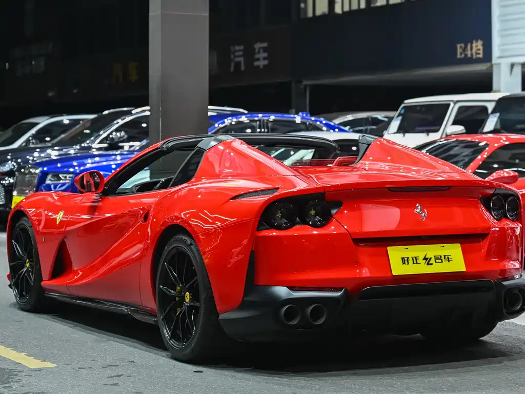 Ferrari 812 6.5 L GTS