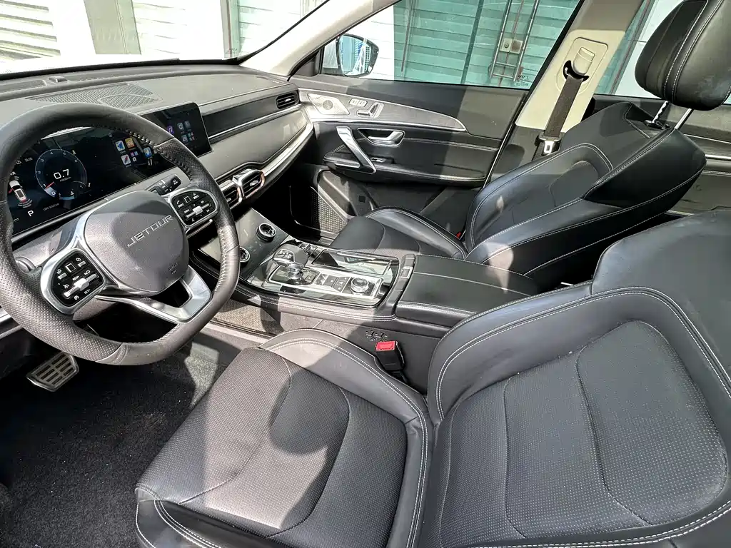 Jetour X70 PLUS 1.6 T DCT Land PRO 5-seat