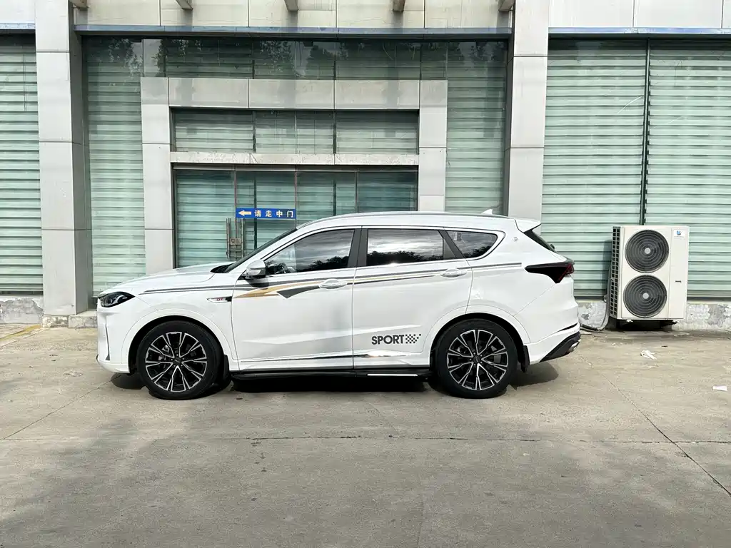 Jetour X70 PLUS 1.6 T DCT Land PRO 5-seat