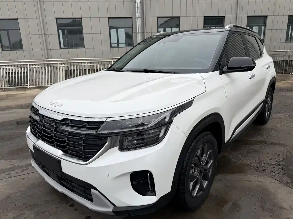 Seltos 1.5 L CVT Luxury