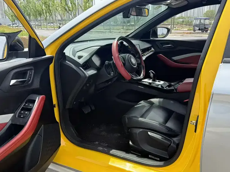 MG5 Facelift 300 TGI DCT Youth Luxury Grand Enjoyment