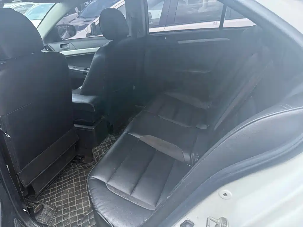 Lancer EX 翼神 2013款 风尚版 1.6 L 手动经典型
