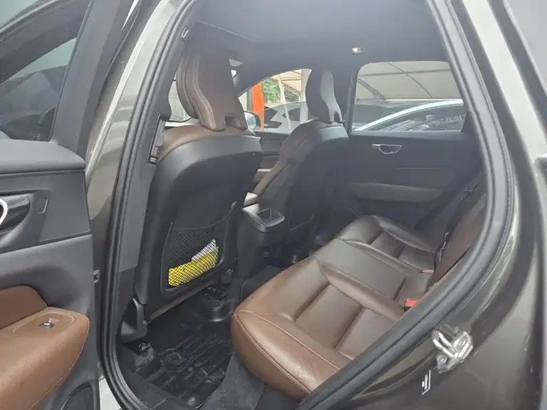 Volvo XC60 T5 4 WD Smart Ease Luxury