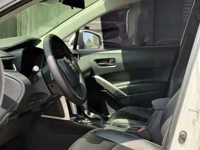 Corolla Cross 2.0 L Pioneer