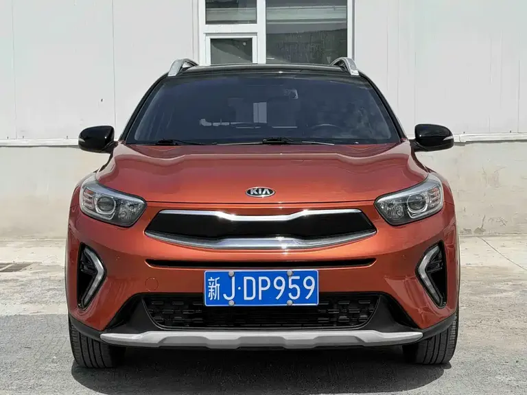 Kia Stonic 1.4 L CVT Fun Enjoyment Sunroof