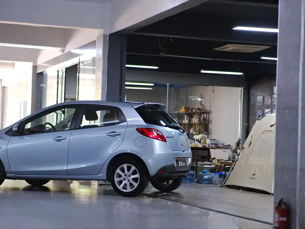 Mazda 2 马自达2 2011款 炫动 1.5 L 自动豪华版