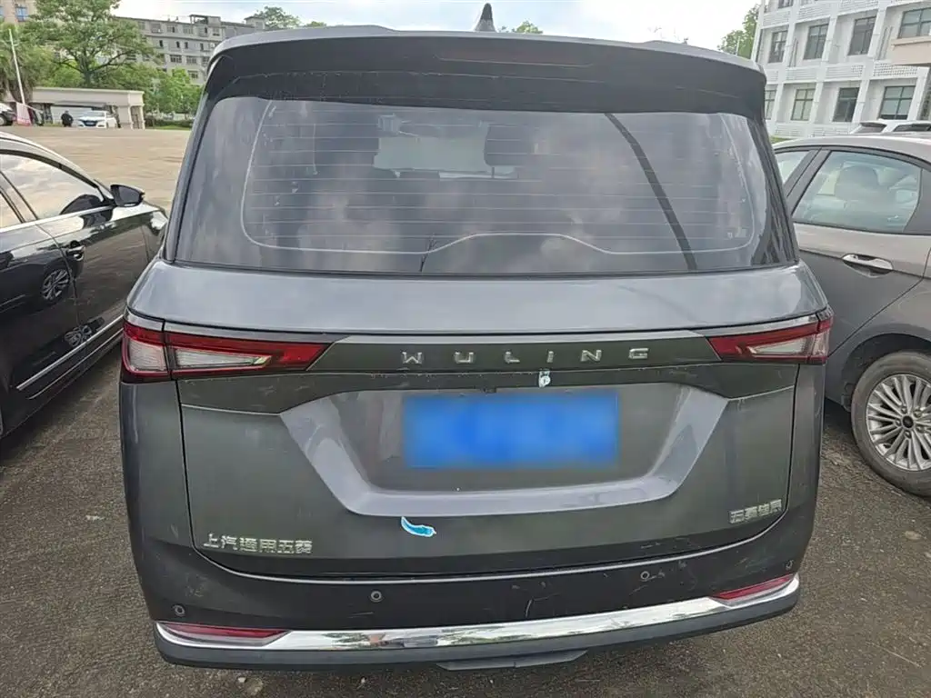 Wuling Jiachen 1.5 T Manual Light Enjoyment Active