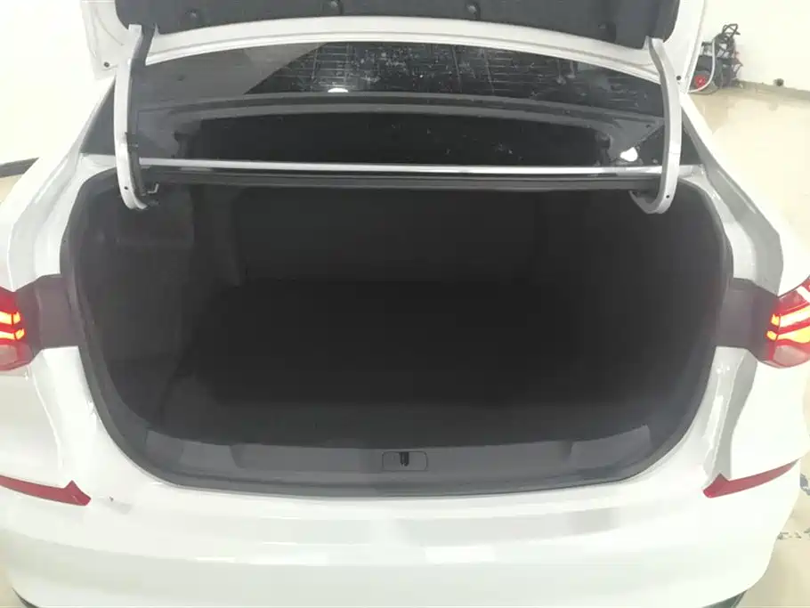 Monza 1.5 L DCT WOW Value Enjoyment