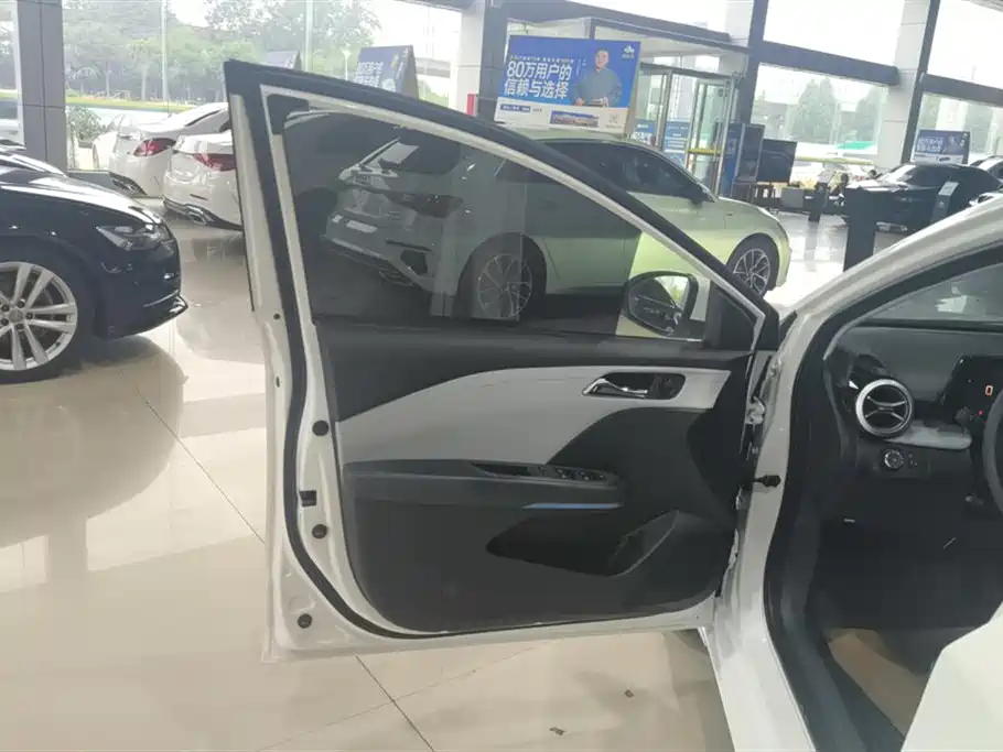 Monza 1.5 L DCT WOW Value Enjoyment