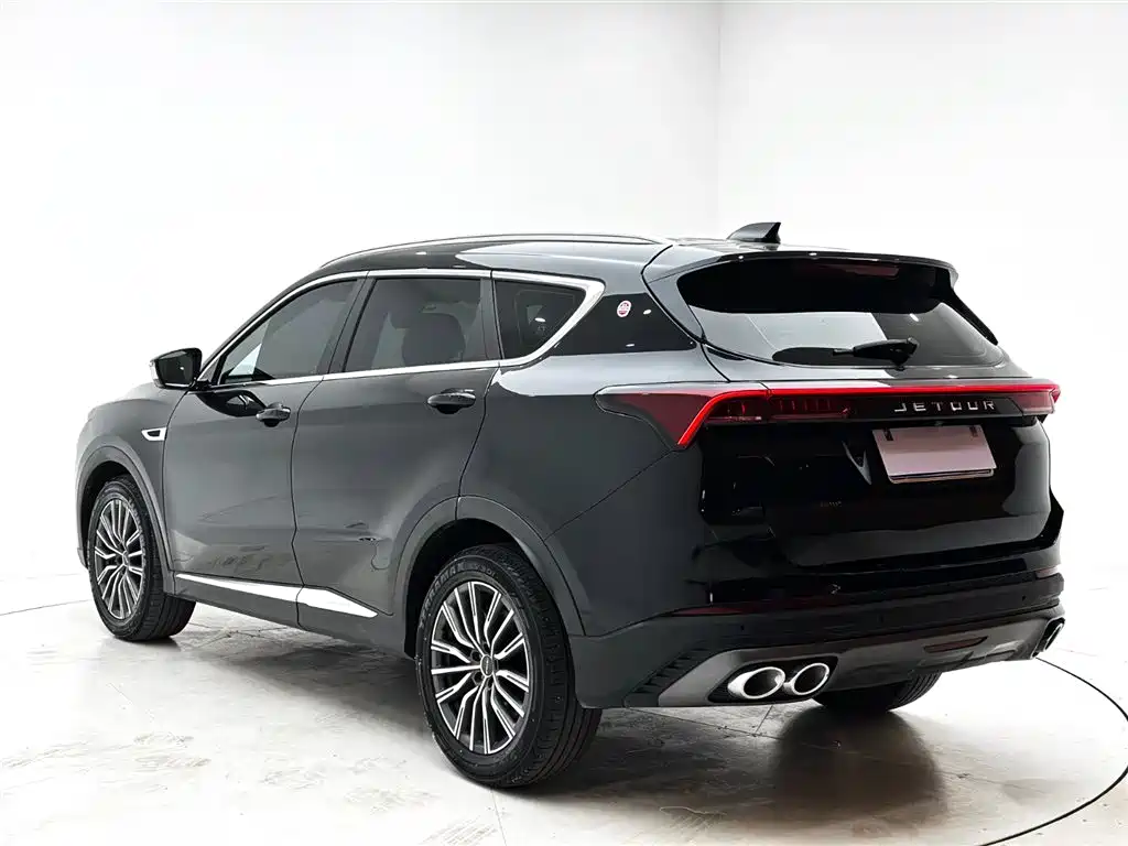 Jetour X70 PLUS 1.5 T DCT Brave PLUS 5-seat
