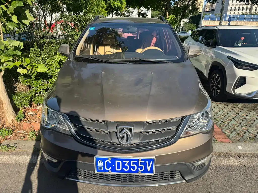 Baojun 730 1.5 L Manual Comfort 7-seat