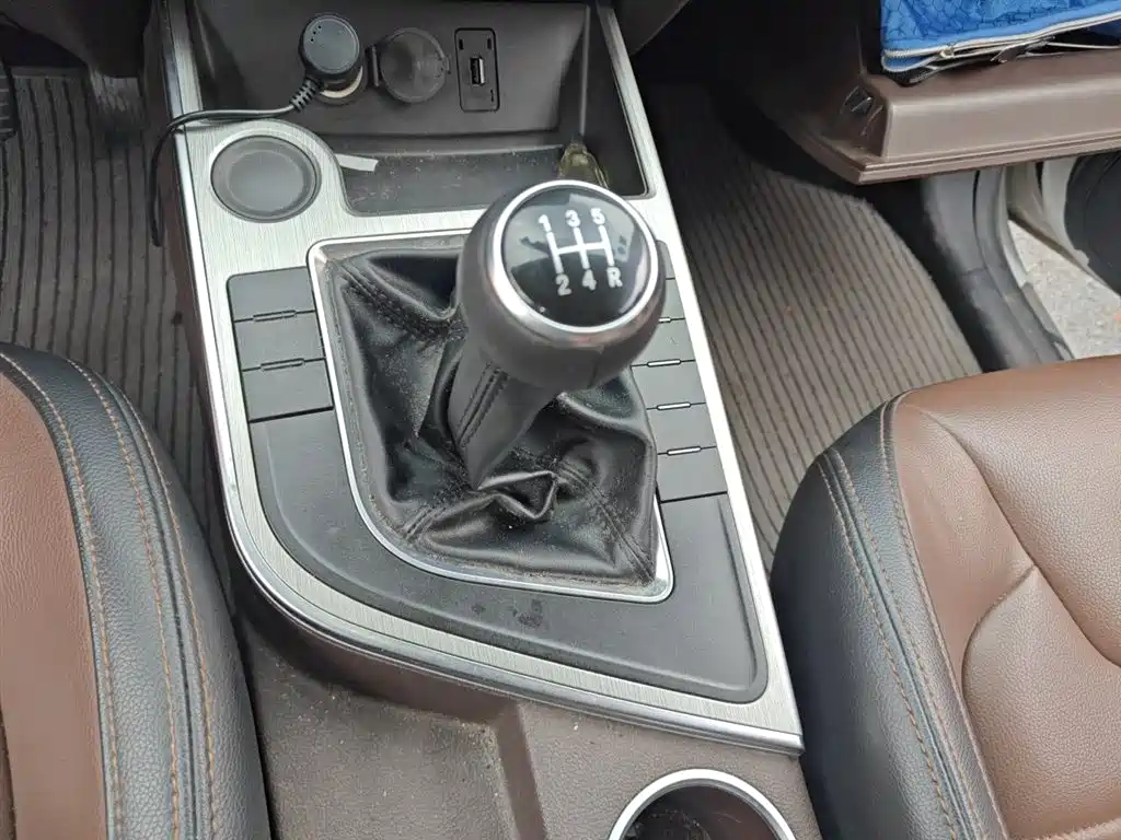 Fengxing SX6 1.6 L Manual Luxury