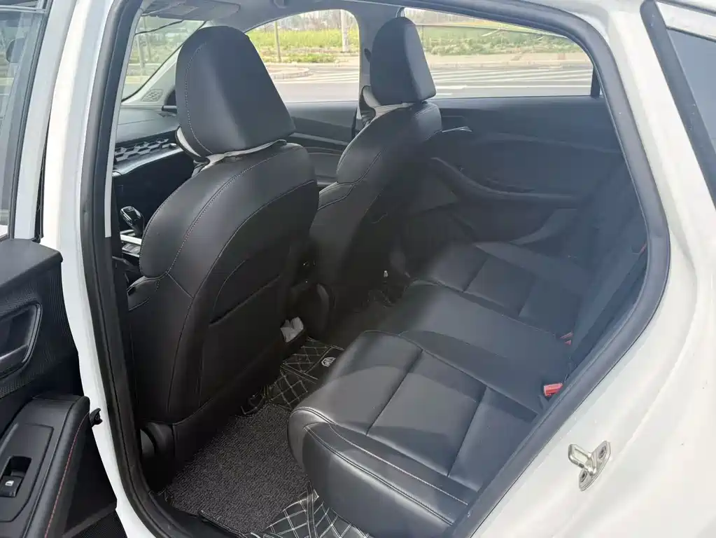 MG5 Facelift 300 TGI DCT Youth Luxury Grand Enjoyment