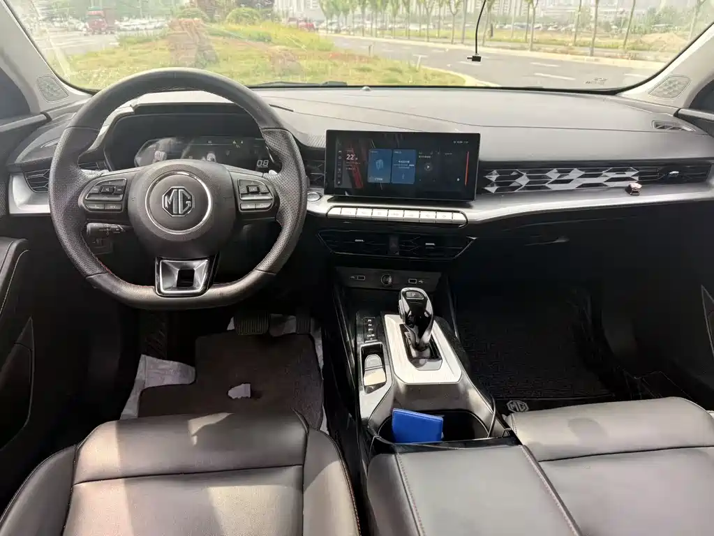 MG5 Facelift 300 TGI DCT Youth Luxury Grand Enjoyment