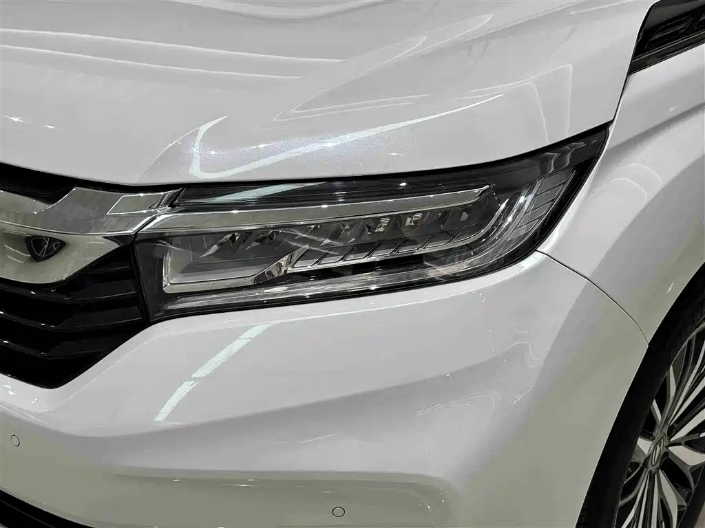 Avancier 370 TURBO 2 WD Luxury