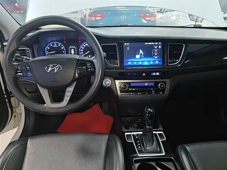 Hyundai Mistra 1.8 L Auto Intelligent GLS