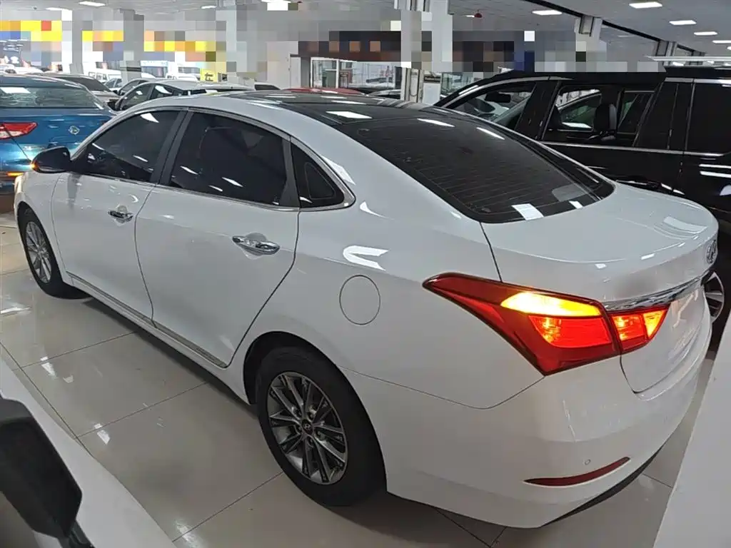Mistra 1.8 L Auto Intelligent GLS