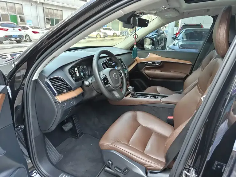 Volvo XC90 Facelift T6 Smart Ease Luxury 7-seat