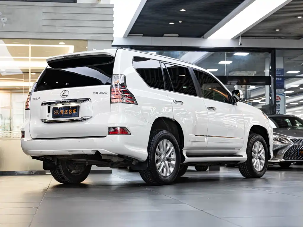 Lexus GX 400 Distinguished