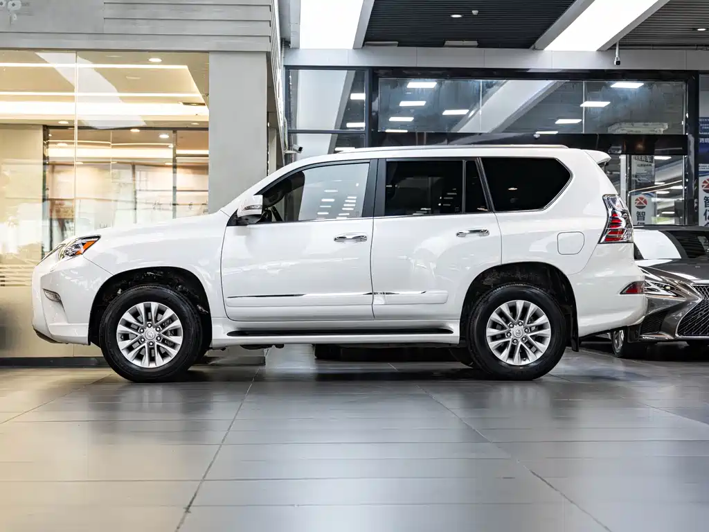 Lexus GX 400 Distinguished