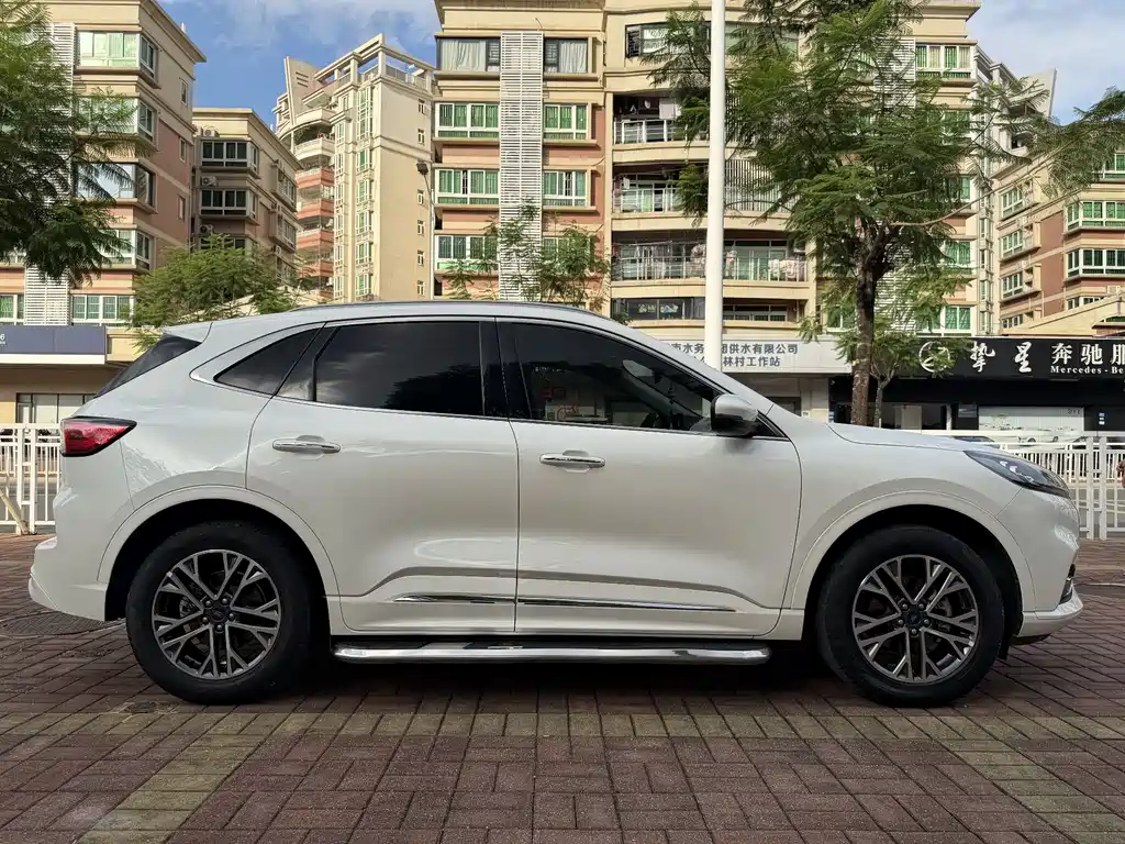 Escape EcoBoost 245 4 WD Excellence Enjoyment