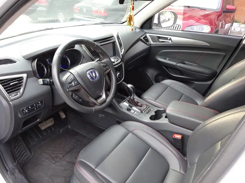 Changan CS75 1.8 T Auto Elite CN-V