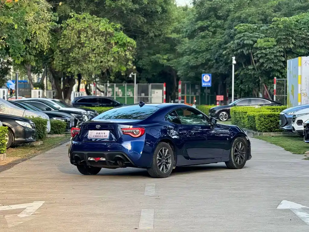 Toyota 86 2.0 L Manual Luxury