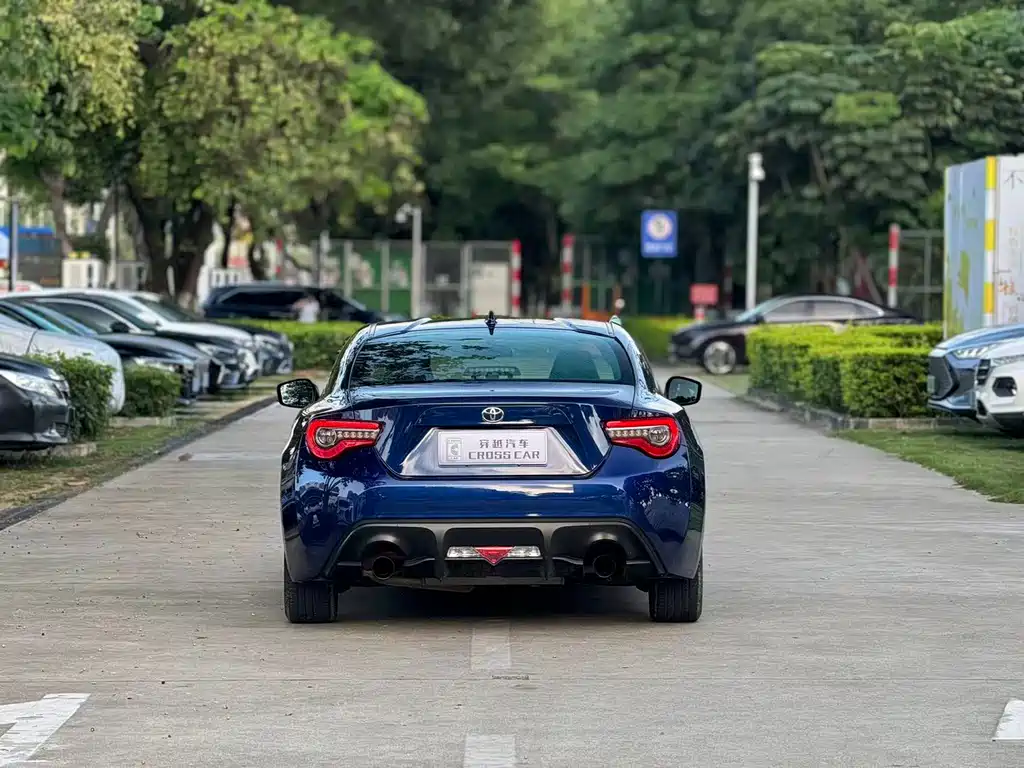 Toyota 86 2.0 L Manual Luxury