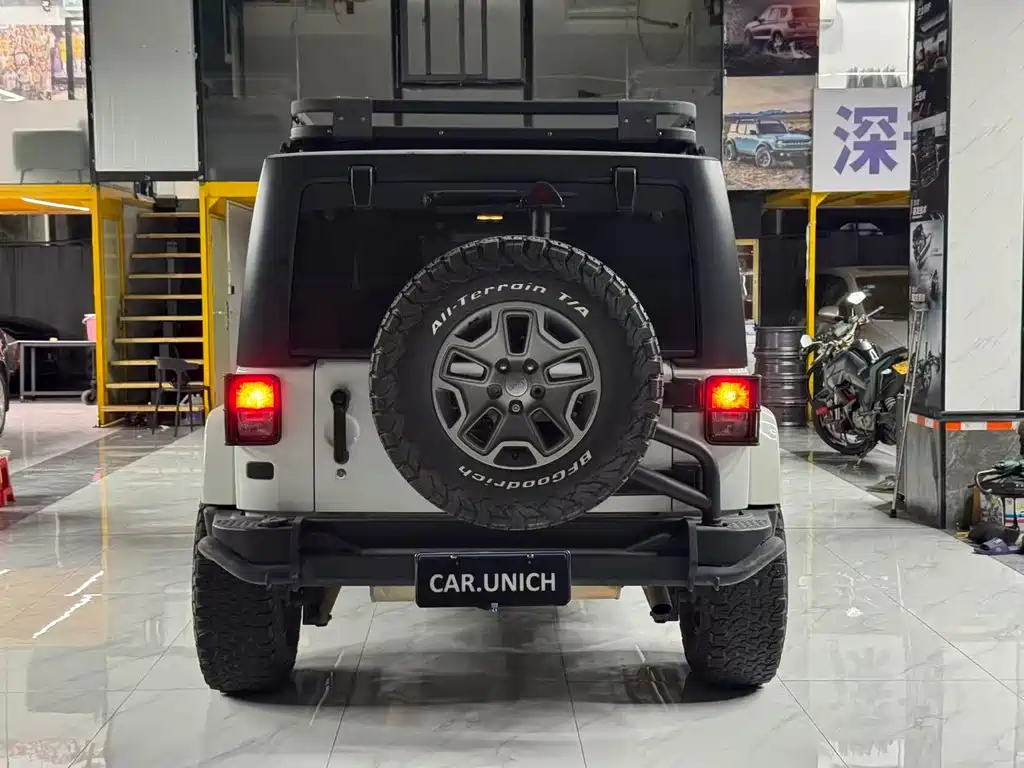 Wrangler 3.0 L Sahara 4-door Comfort Enjoyment