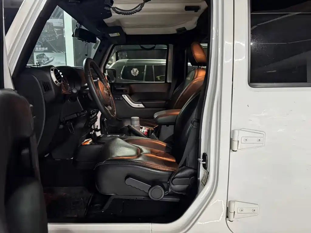 Wrangler 3.0 L Sahara 4-door Comfort Enjoyment
