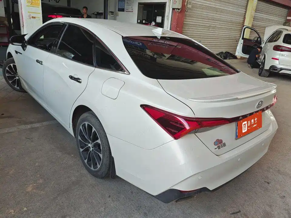 Avalon 2.5 L Luxury