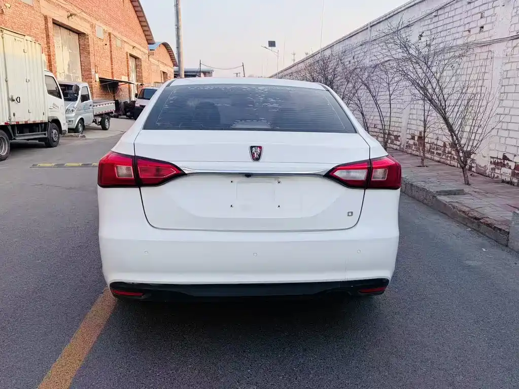 Roewe 360 1.5 L Manual Luxury