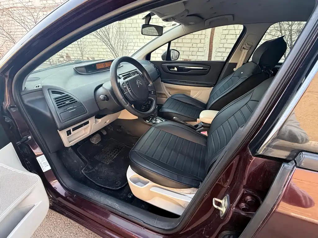 C-Quatre VTS 1.6 L Auto Fashionable