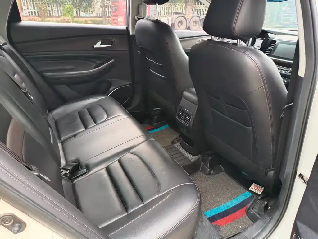 Trumpchi GA4 200 T Auto Luxury