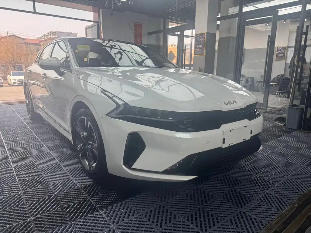 Kia K5 270 T CVVD Refreshed