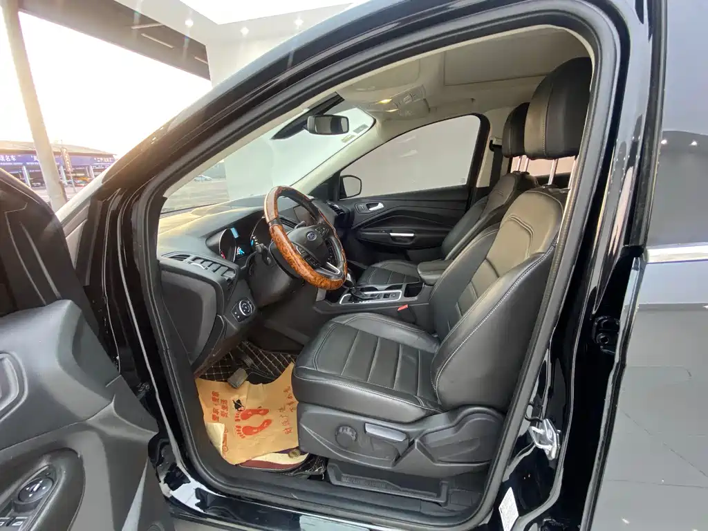 Kuga EcoBoost 180 2 WD