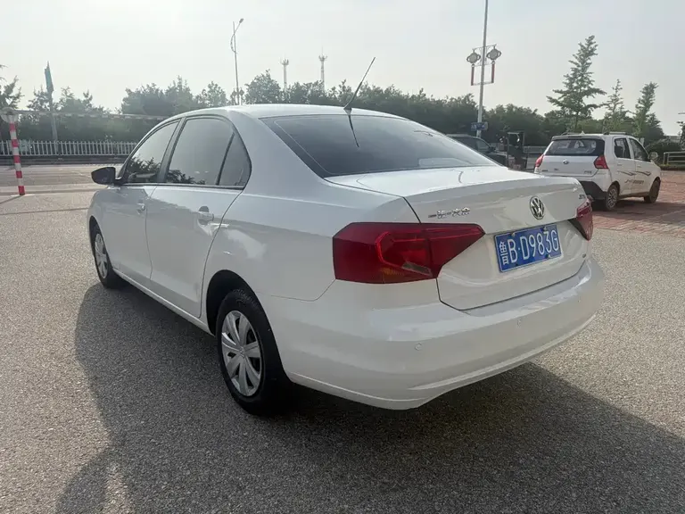 Volkswagen Jetta 1.5 L Manual Fashion