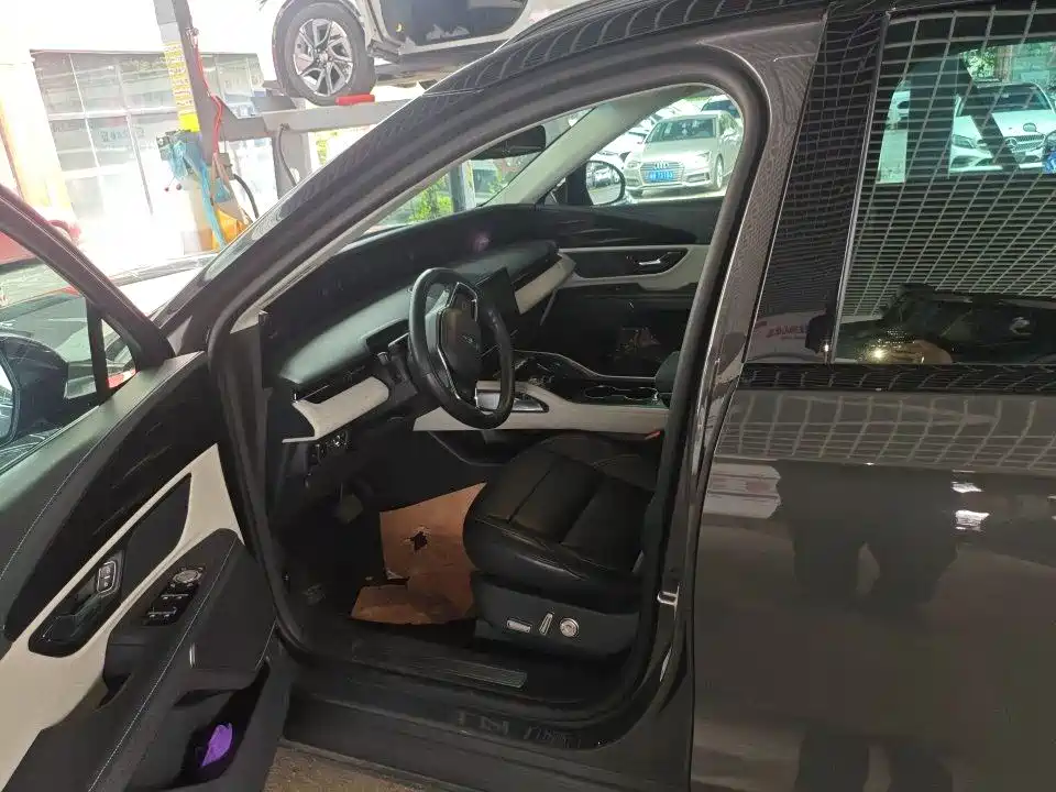 Nautilus 2.0 T 4 WD Comfort Supreme Hybrid