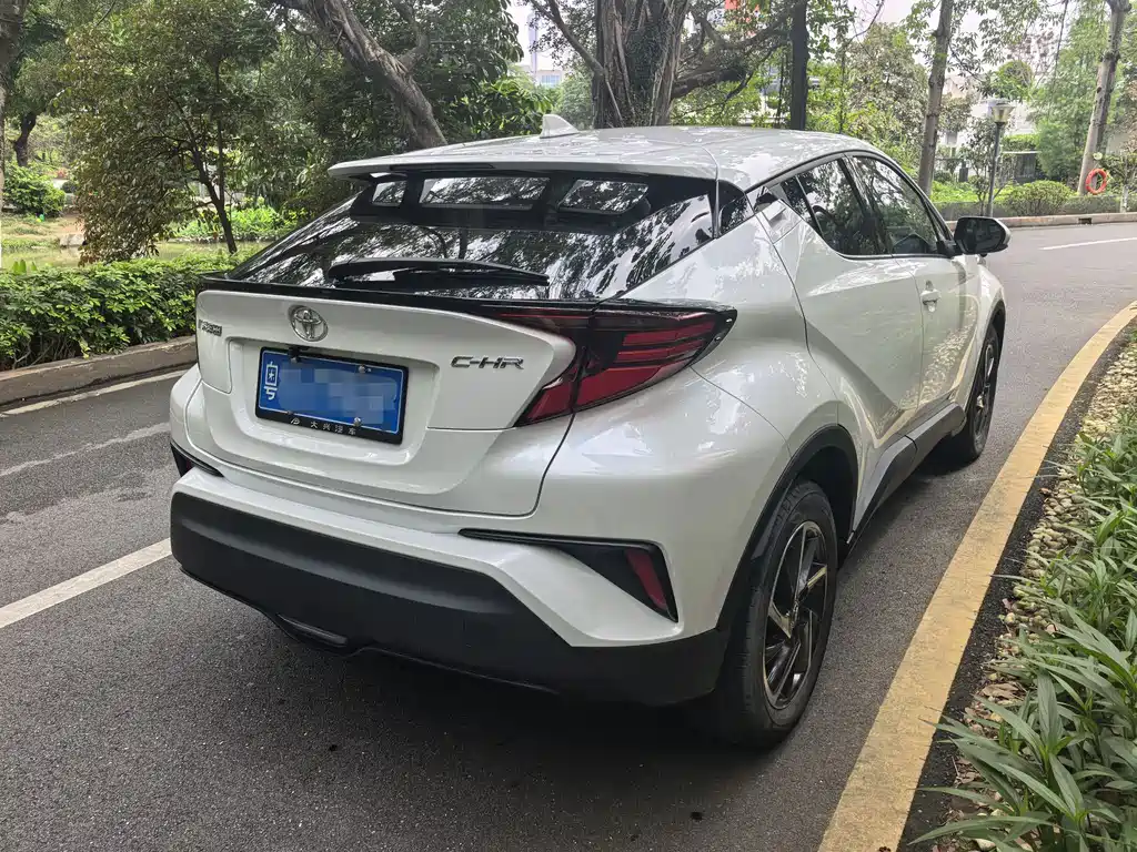 Toyota C-HR 2.0 L Luxury