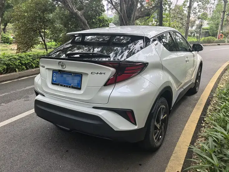Toyota C-HR 2.0 L Luxury