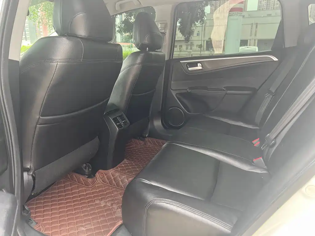 Jade 1.8 L Auto Classic 5-seat
