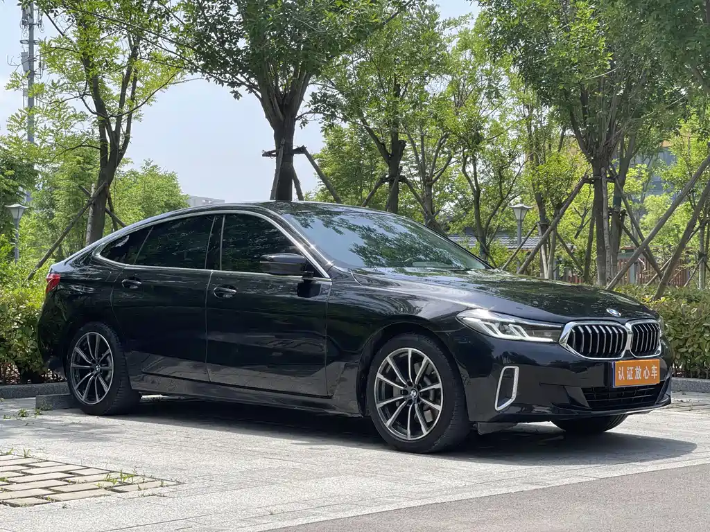 BMW 6 Series GT 630 i Luxury Design Package