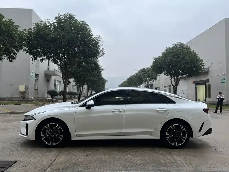 Kia K5 270 T CVVD Luxury