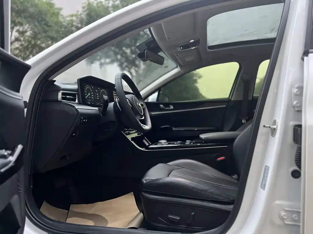 Kia K5 270 T CVVD Luxury