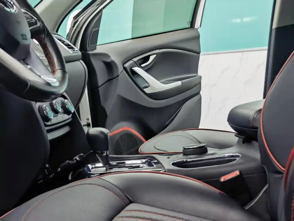 Soueast DX7 1.5 T Auto Luxury