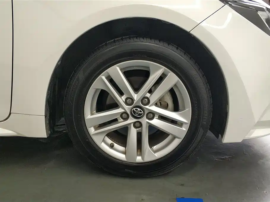 Levin Facelift TNGA 1.5 L CVT Progressive