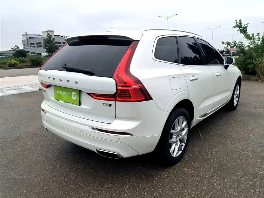 Volvo XC60 T5 4 WD Smart Ease Luxury